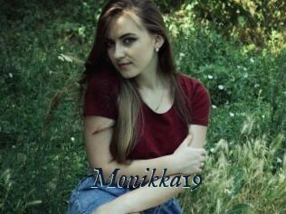 Monikka19