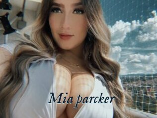 Mia_parcker